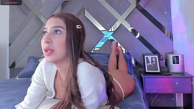 monroeglez5  online show from February 19, 2025, 3:28 am