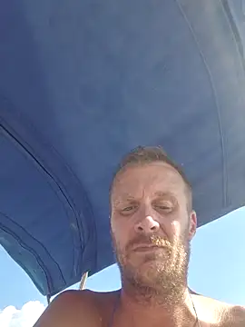 Snapshot of Fast_trip chatting on September 21, 2025, 2:19 pm Fast trip online show from September 21, 2025, 2:19 pm