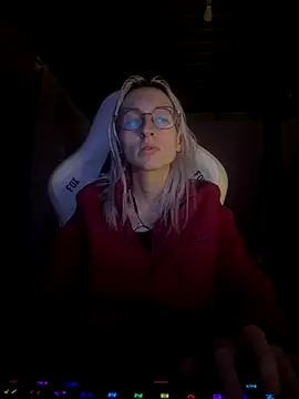 bunnydark00 online show from September 25, 2025, 12:25 am