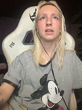 Snapshot of bunnydark00 chatting on November 19, 2025, 10:21 pm bunnydark00 online show from November 19, 2025, 10:21 pm