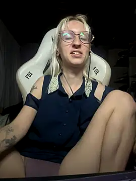 Snapshot of bunnydark00 chatting on November 22, 2025, 3:16 am bunnydark00 online show from November 22, 2025, 3:16 am