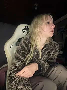 bunnydark00 online show from July 11, 2026, 3:31 am