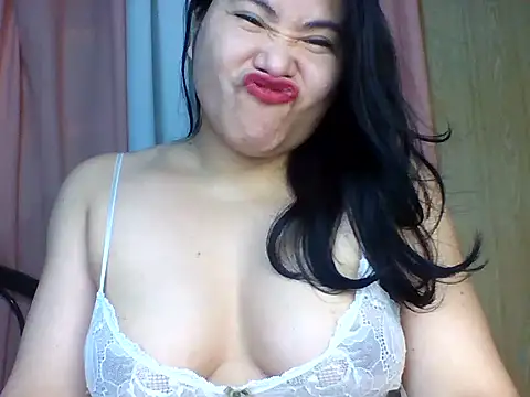 SexiestAries online show from December 5, 2025, 1:14 am