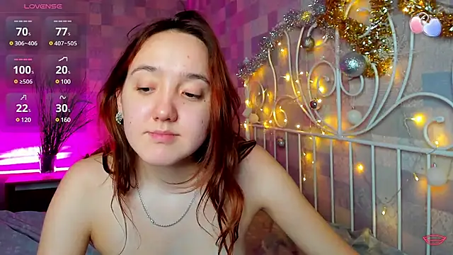 Snapshot of Fera1_Berry chatting on December 14, 2024, 3:51 am Fera1 Berry online show from December 14, 2024, 3:51 am
