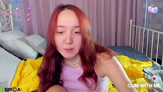 Snapshot of Fera1_Berry chatting on October 18, 2025, 8:04 am Fera1 Berry online show from October 18, 2025, 8:04 am