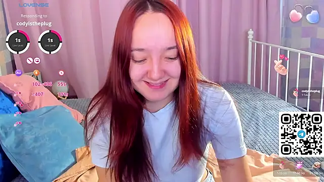 Snapshot of Fera1_Berry chatting on October 26, 2025, 8:53 am Fera1 Berry online show from October 26, 2025, 8:53 am