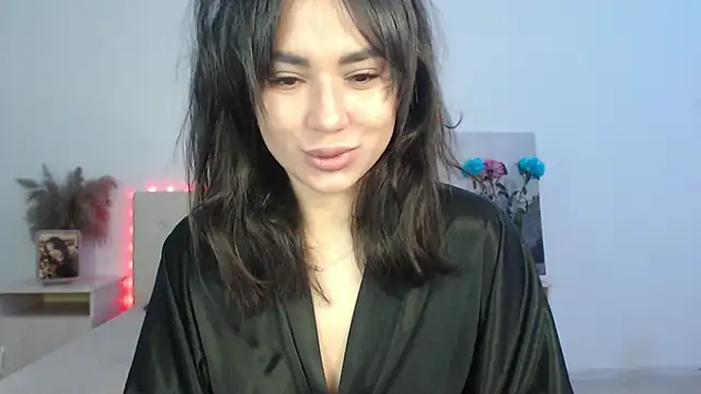 RoxannePure online show from October 22, 2025, 2:56 am