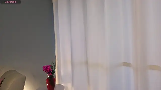 Snapshot of BrookeMiller chatting on October 24, 2025, 8:27 pm BrookeMiller online show from October 24, 2025, 8:27 pm