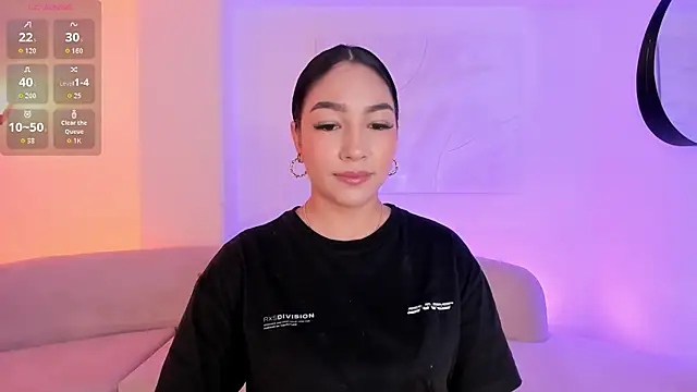 RossieRhoades online show from October 9, 2025, 7:56 pm