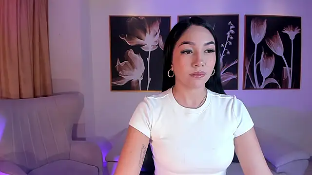 RossieRhoades online show from October 18, 2025, 12:06 pm