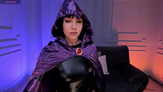 RossieRhoades online show from October 31, 2025, 8:43 pm