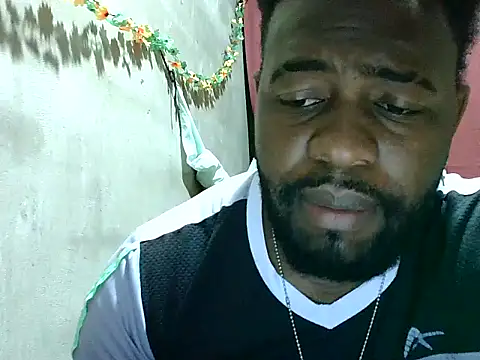 2ocmaxi online show from November 9, 2025, 11:58 pm