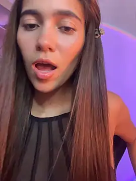 Snapshot of Sallye_ chatting on June 4, 2026, 5:24 am Sallye online show from June 4, 2026, 5:24 am