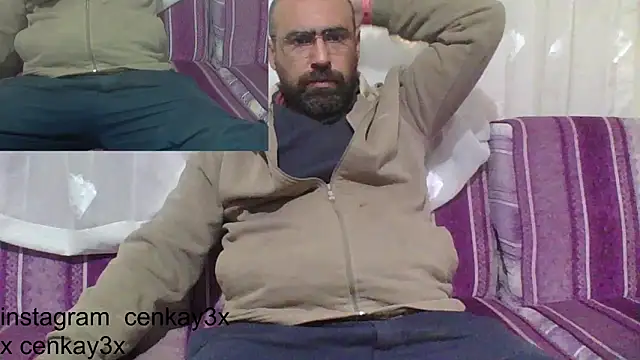 masculine bear daddy online show from February 17, 2025, 3:42 pm