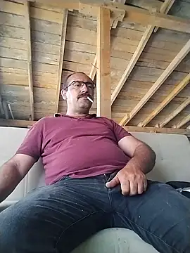 masculine bear daddy online show from June 8, 2026, 4:07 pm