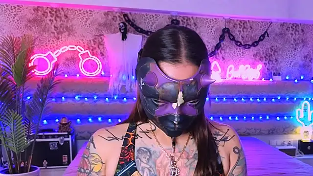 Cool Freak  online show from October 26, 2025, 10:32 am