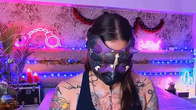 Cool Freak  online show from November 10, 2025, 10:25 am