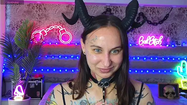 Snapshot of Cool_Freak_ chatting on June 7, 2026, 10:08 am Cool Freak online show from June 7, 2026, 10:08 am