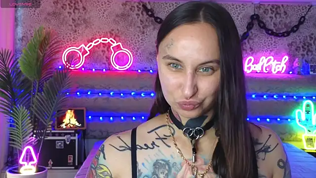 Cool Freak  online show from July 26, 2026, 10:22 am