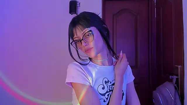  Jessy Moon  online show from December 11, 2024, 8:07 pm