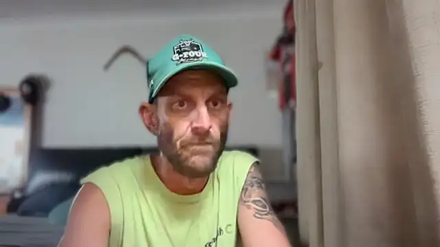 Snapshot of Rabbit2770 chatting on October 17, 2025, 1:57 pm Rabbit2770 online show from October 17, 2025, 1:57 pm