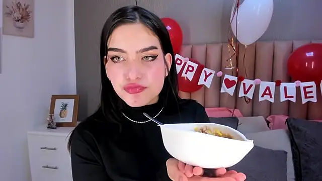 Alexa Thaylor  online show from February 16, 2025, 8:22 pm