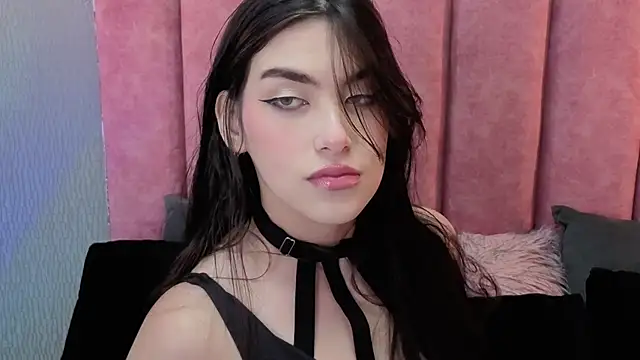 Alexa Thaylor  online show from January 16, 2026, 2:21 pm