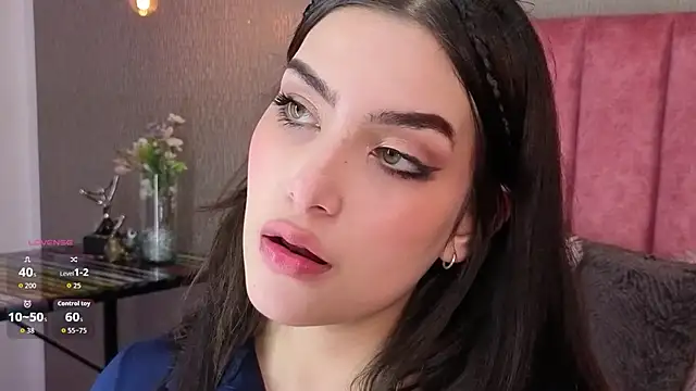 Alexa Thaylor  online show from April 4, 2026, 5:43 pm