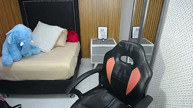 LILAFAVE online show from October 30, 2025, 11:55 am