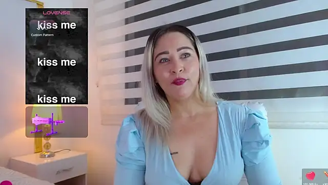Snapshot of WANDAFOXX1 chatting on February 1, 2025, 4:03 am WANDAFOXX1 online show from February 1, 2025, 4:03 am