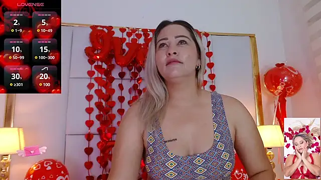 Snapshot of WANDAFOXX1 chatting on February 15, 2025, 7:16 am WANDAFOXX1 online show from February 15, 2025, 7:16 am