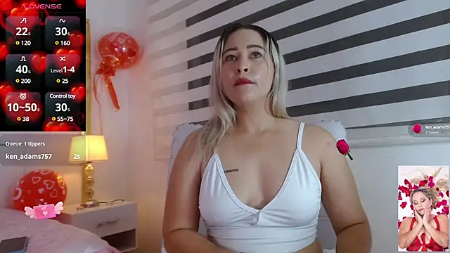 Snapshot of WANDAFOXX1 chatting on February 18, 2025, 3:21 am WANDAFOXX1 online show from February 18, 2025, 3:21 am