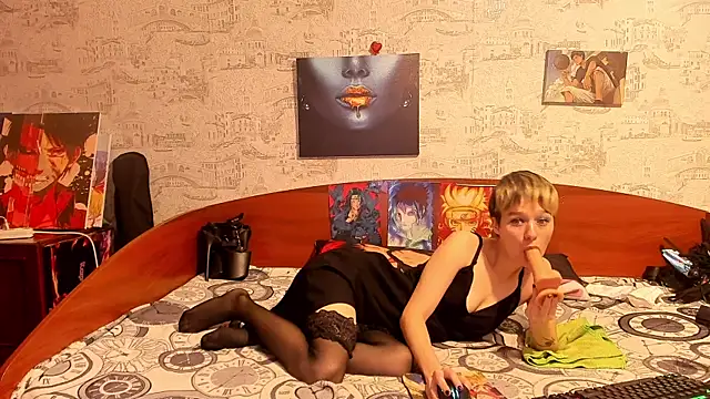 Snapshot of KagamiTayga chatting on October 2, 2025, 2:18 am KagamiTayga online show from October 2, 2025, 2:18 am