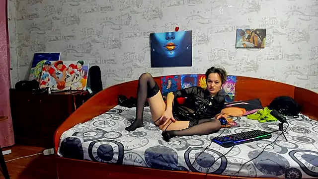 KagamiTayga online show from November 25, 2025, 2:33 am