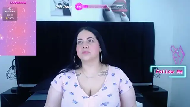 Snapshot of valentina_fox01 chatting on February 5, 2026, 10:36 pm valentina fox01 online show from February 5, 2026, 10:36 pm