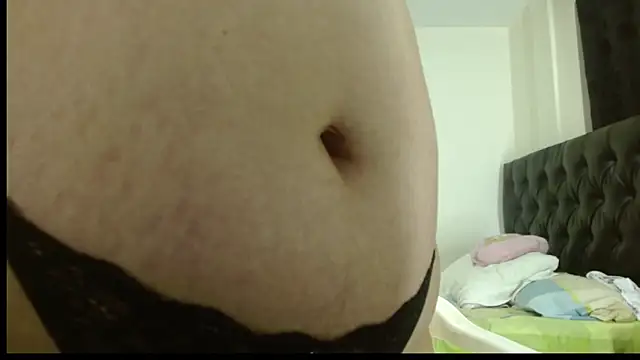 Snapshot of anawatson chatting on December 4, 2024, 6:06 pm anawatson online show from December 4, 2024, 6:06 pm