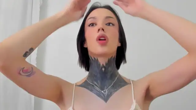 Snapshot of All_yours555 chatting on March 19, 2025, 1:10 am All yours555 online show from March 19, 2025, 1:10 am