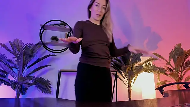 RebeccaMartinez online show from January 5, 2025, 11:04 am