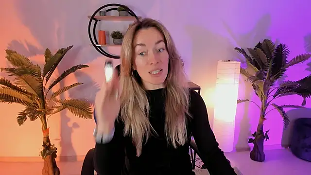 RebeccaMartinez online show from January 31, 2025, 6:57 am