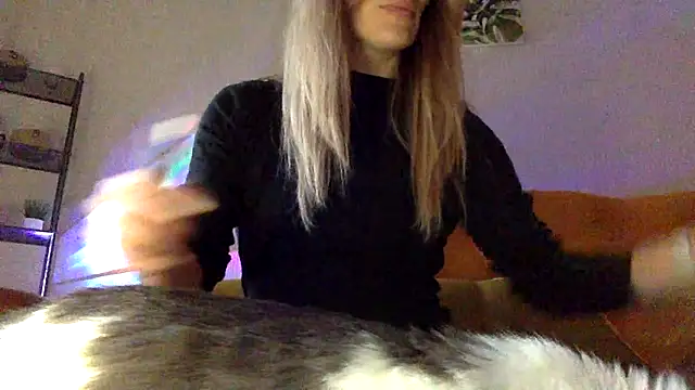 RebeccaMartinez online show from March 16, 2025, 12:44 pm