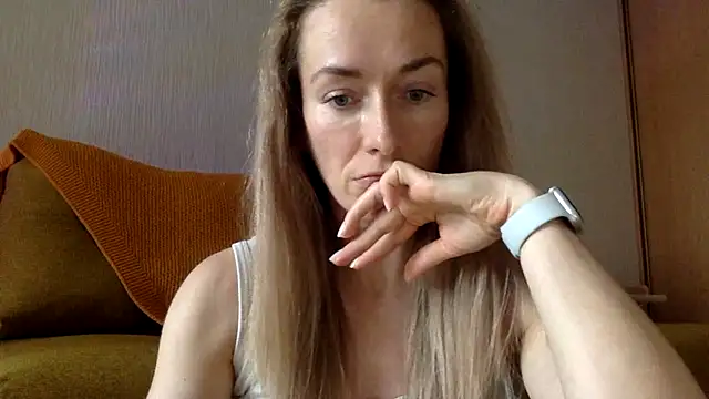 RebeccaMartinez online show from March 17, 2025, 8:40 am