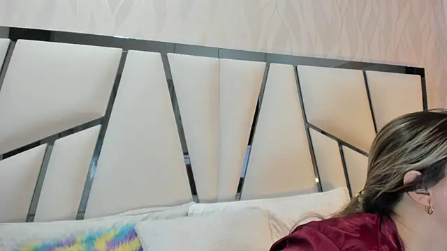 kimberly7  online show from October 10, 2025, 11:42 am