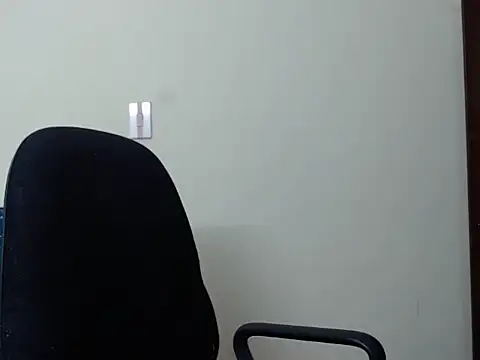 emilysamantha 8 online show from April 30, 2026, 1:23 am