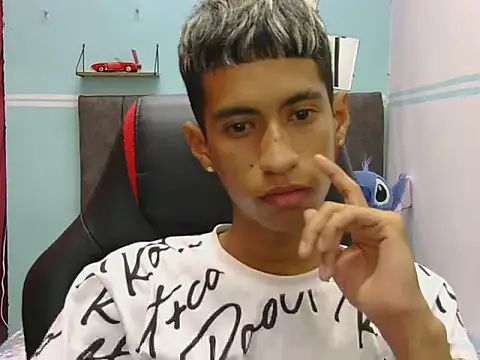 Snapshot of Angelstripboy chatting on March 14, 2026, 4:23 pm Angelstripboy online show from March 14, 2026, 4:23 pm