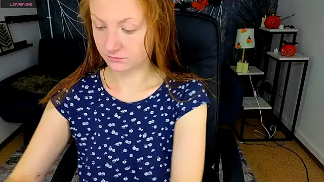 Snapshot of JeannieFox_ chatting on October 18, 2025, 6:16 am JeannieFox online show from October 18, 2025, 6:16 am