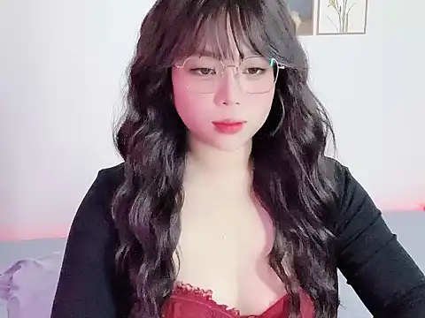 Snapshot of __Lyly__ chatting on October 28, 2025, 2:15 am Lyly online show from October 28, 2025, 2:15 am