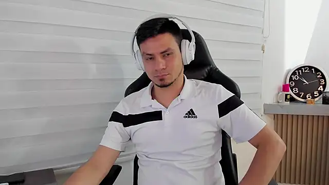 Rick Diesel  online show from October 31, 2025, 3:51 am