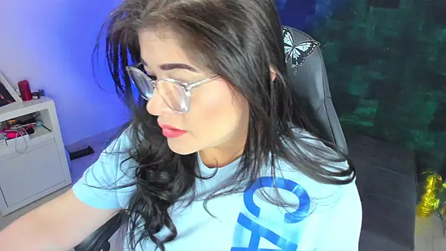 Snapshot of BellaFlaming chatting on January 29, 2025, 10:48 am BellaFlaming online show from January 29, 2025, 10:48 am