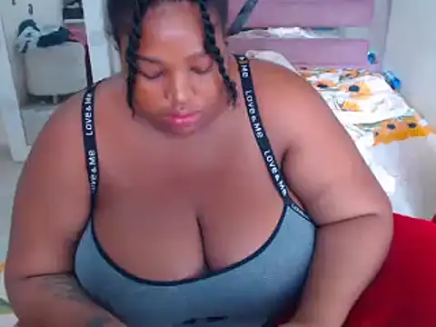 Snapshot of chocolatehot04 chatting on February 8, 2025, 3:53 pm chocolatehot04 online show from February 8, 2025, 3:53 pm