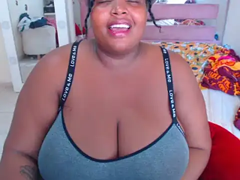 Snapshot of chocolatehot04 chatting on February 8, 2025, 6:55 pm chocolatehot04 online show from February 8, 2025, 6:55 pm